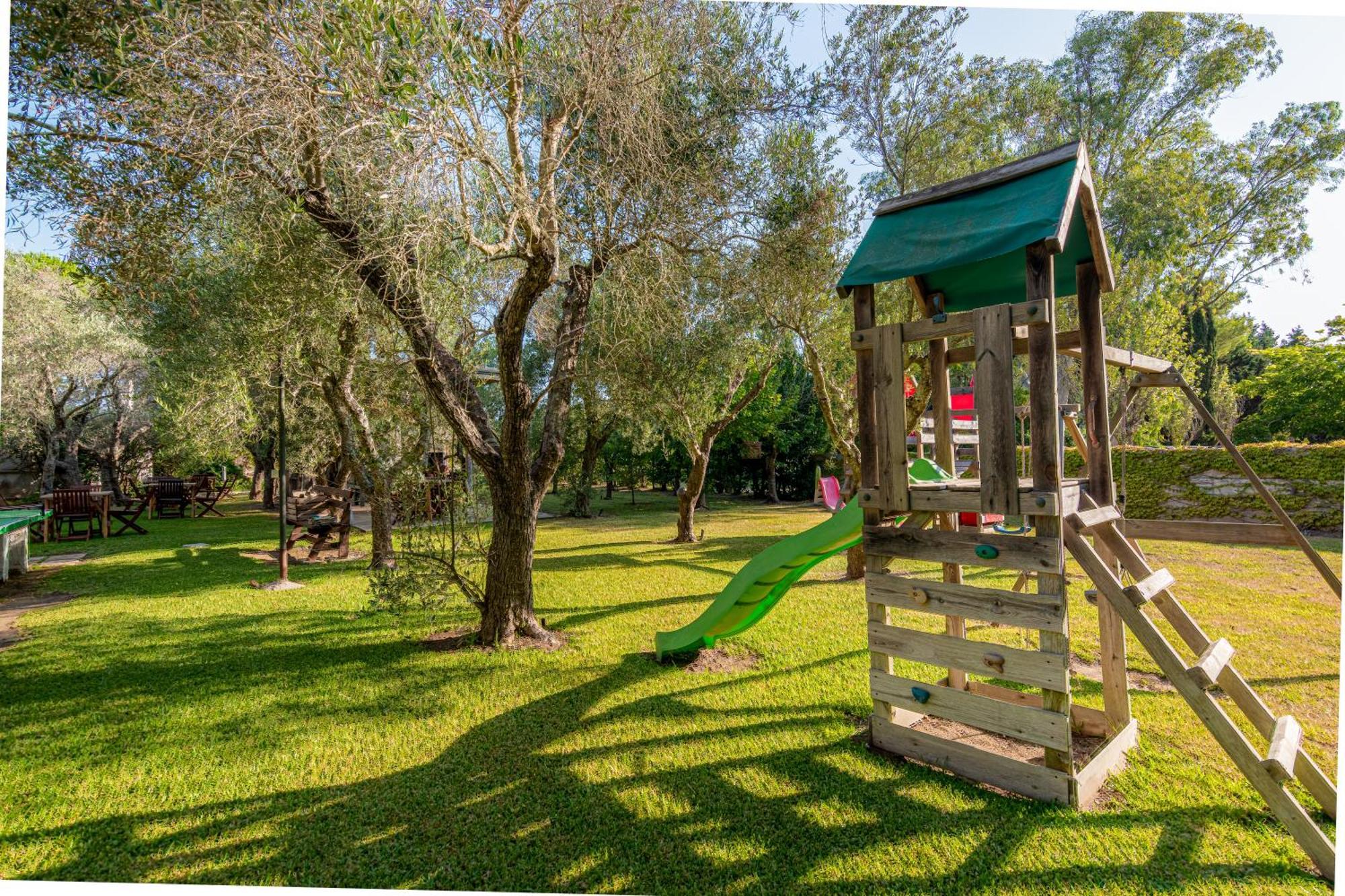 Bio Agriturismo Salos Alimini Exteriér fotografie